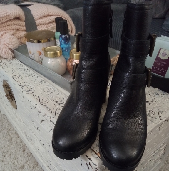 🆕⭐ COLE HAAN black leather buckle ankle boots - Picture 13 of 14